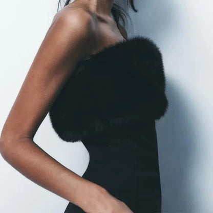 "Eleana" Abendkleid mit Fellkragen