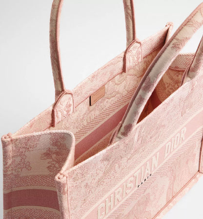 Heritage Monogram Shopper