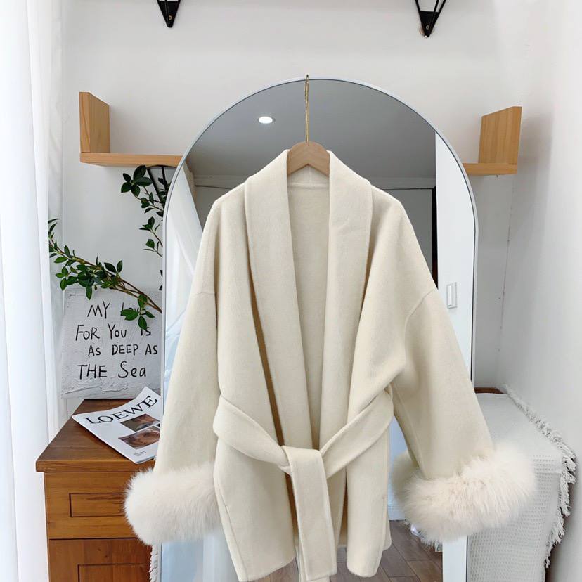 "Lamiya" Kurzmantel mit Fell